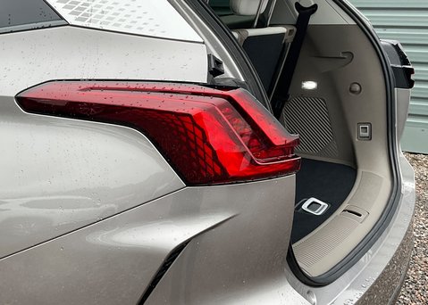 MG MGS9 1.5 T-GDI PHEV PREMIUM 10