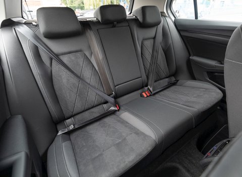 Volkswagen Golf 8 2.0 TDI Style 13