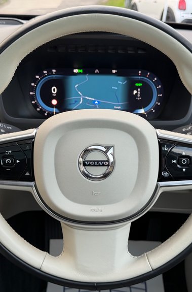 Volvo XC90 RECHARGE T8 ULTIMATE AWD - BLOND LEATHER - VAT QUALIFYING 