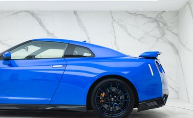 Nissan GT-R 50th Anniversary 33