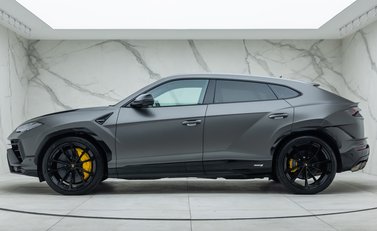 Lamborghini Urus S 5