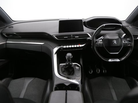 Peugeot 5008 1.2 PureTech GT Line Euro 6 (s/s) 5dr 9