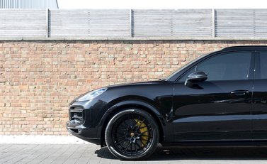 Porsche Cayenne Turbo 26