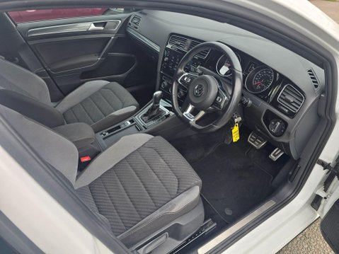Volkswagen Golf 2.0 TDI R-Line DSG Euro 6 (s/s) 5dr 9