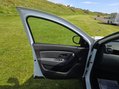 Dacia Duster 1.0 TCe Essential Euro 6 (s/s) 5dr 27