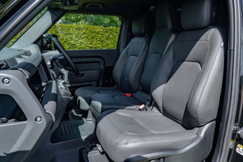 Land Rover Defender D350 X-Dynamic HSE Hardtop 9
