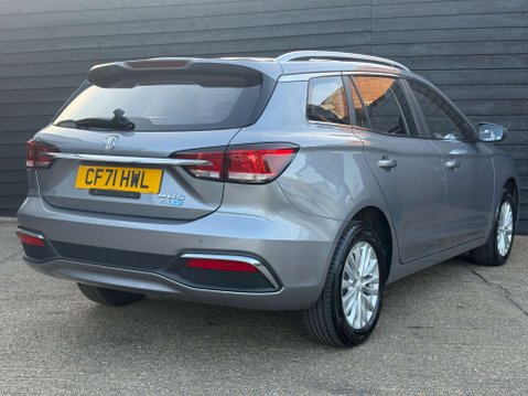 MG 5 MG5 Exclusive EV 5dr 3