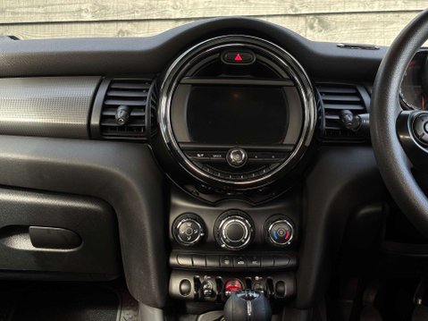 Mini Hatch 1.5 Cooper Classic 5dr 23