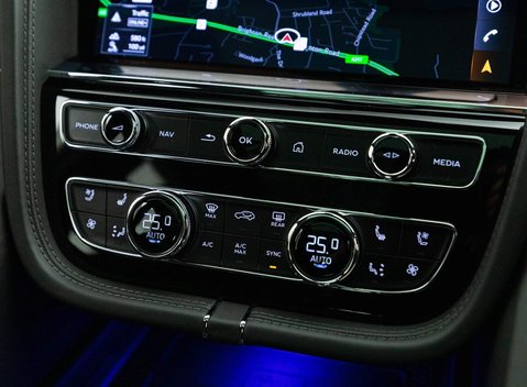 Bentley Bentayga V8 S 16