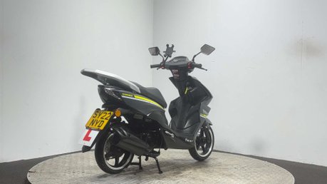 Sinnis Twist 2022 1K 50CC SCOOTER LEARNER BIKE NEW MOT SERVICED 5
