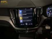 Volvo XC60 2.0 B5 MHEV R-Design SUV 5dr Petrol Hybrid Auto AWD Euro 6 (s/s) (250 ps) 17