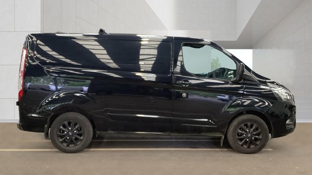 Ford Transit Custom SWB L1H1 Low Roof Limited 300 Air Con Alloys Sensors EURO 6 NO VAT 3