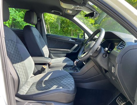 Volkswagen Tiguan 1.5 Tiguan R-Line TSi Semi-Auto 5dr 18