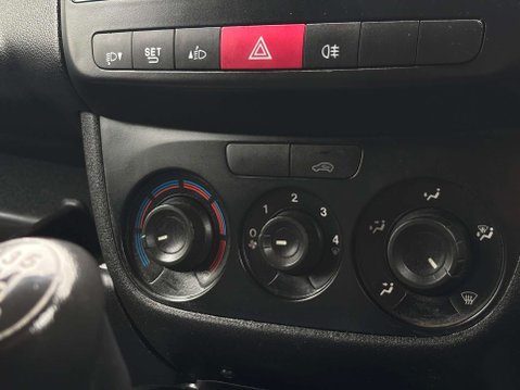 Vauxhall Combo 1.2 Combo 2000 CDTi 26