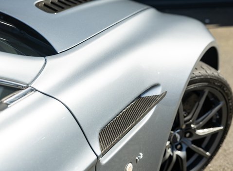 Aston Martin V12 Vantage S ROADSTER 5