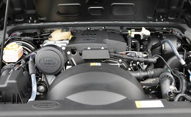 Land Rover Defender 90 TD XS Station Wagon 31