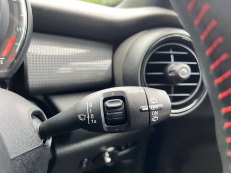 Mini Hatch 1.5 Cooper Sport 3dr 25