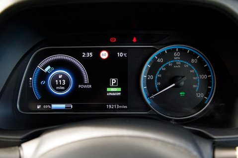 Nissan LEAF N-CONNECTA 15