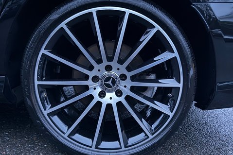 Mercedes-Benz E Class E 400 D 4MATIC AMG LINE PREMIUM PLUS - RARE -20 INCH ALLOYS -PAN ROOF  68