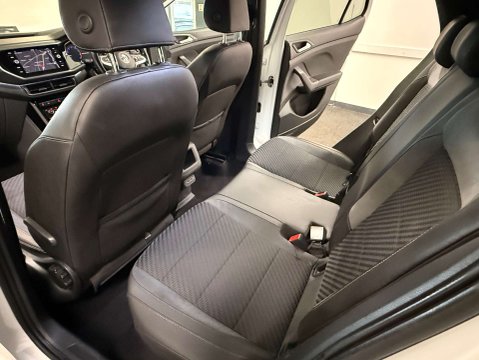 Volkswagen T-Cross 1.0 T-Cross R-Line TSi 5dr 47