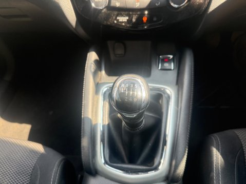 Nissan Qashqai 1.2 DIG-T Acenta Premium SUV 5dr Petrol Manual 2WD 15