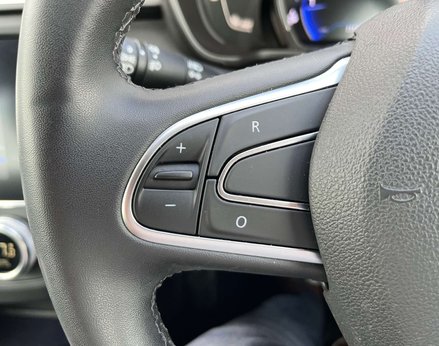 Renault Kadjar 1.5 Kadjar Iconic Blue dCi Auto 5dr 56