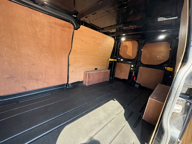 Ford Transit Custom LWB L2H1 Low Roof Limited 300 Air Con Alloys Sensors EURO 6 11