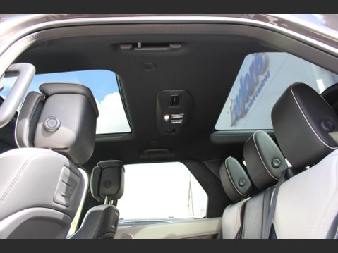 Land Rover Discovery R-DYNAMIC HSE MHEV 2