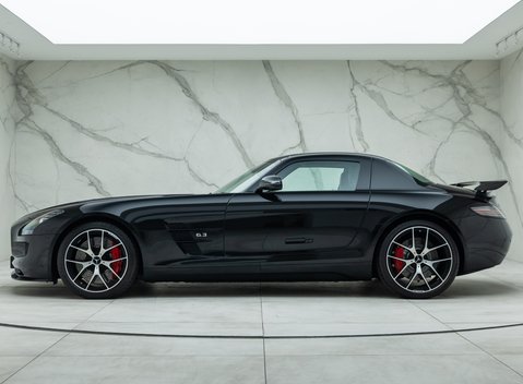 Mercedes-Benz SLS AMG GT FINAL EDITION 6