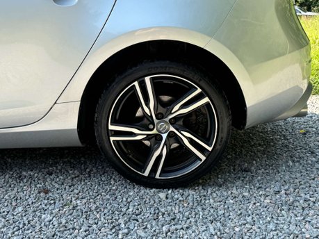 Volvo V40 2.0 V40 R-Design Pro D4 5dr 13
