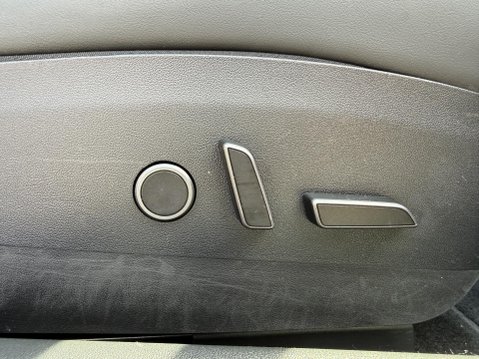 Tesla Model 3 Saloon 4dr Electric Auto RWD (241 bhp) 32