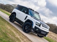 Land Rover Defender 90 Obsidian WideTrak D250 S Hardtop 19