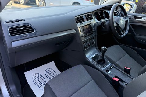 Volkswagen Golf S TSI BLUEMOTION TECH -£35 ROAD TAX -2 OWNERS -11 SERVICES - LOW INSURANCE  22