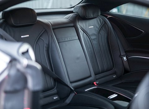 Mercedes-Benz S Class S63 Coupe 26