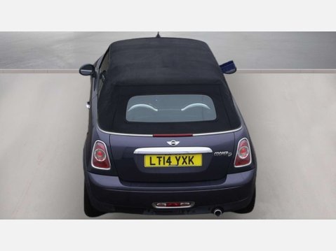 Mini Convertible 2.0 Cooper D Convertible 2dr Diesel Auto Euro 5 (112 ps) 6