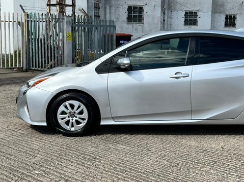 Toyota Prius VVT-I ACTIVE 24