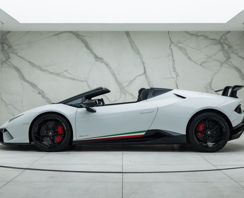 Lamborghini Huracan Spyder LP 640-4 PERFORMANTE 