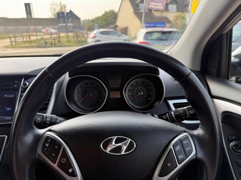 Hyundai i30 1.4 Blue Drive SE Nav Euro 6 (s/s) 5dr 9