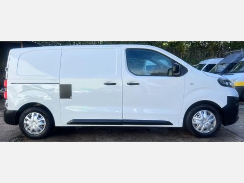 Vauxhall Vivaro 1.5 Turbo D 2700 Edition Panel Van 5dr Diesel Manual L1 H1 Euro 6 (s/s) (12 8