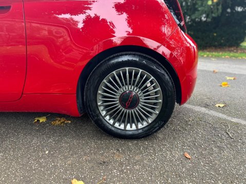 Fiat 500e RED 40