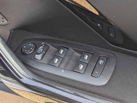 Peugeot 208 S/S TECH EDITION 24
