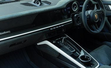 Porsche 911 DAKAR (992) 20