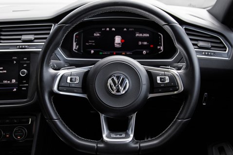 Volkswagen Tiguan R-LINE TECH TDI DSG 21