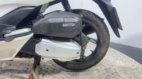 Honda PCX 2015 WW SPARES OR REPAIR PROJECT LEARNER SCOOTER 125CC BIKE 21
