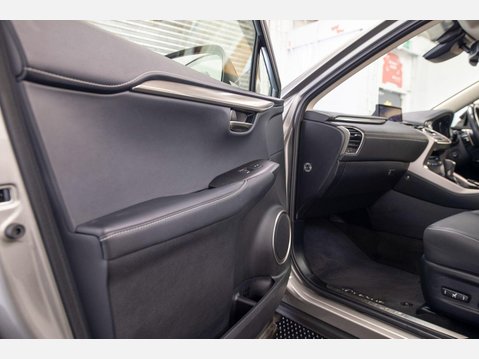 Lexus NX 2.5 300h GPF Premium SUV 5dr Petrol Hybrid E-CVT 4WD Euro 6 (s/s) (197 ps) 50