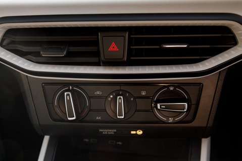 SEAT Arona TSI SE TECHNOLOGY 30