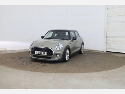 Mini Hatch 1.5 Cooper Euro 6 (s/s) 5dr 3