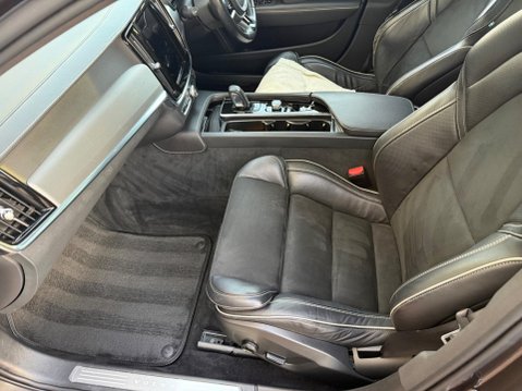 Volvo V90 2.0 B5 MHEV R-Design Auto Euro 6 (s/s) 5dr 64