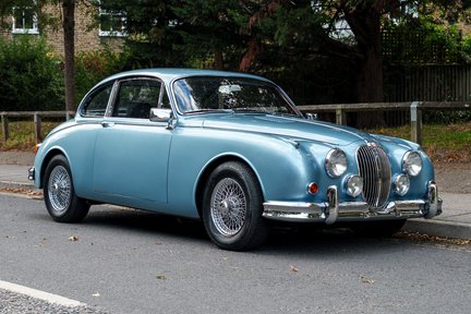 Jaguar Mark II Fixed Head Coupé 2