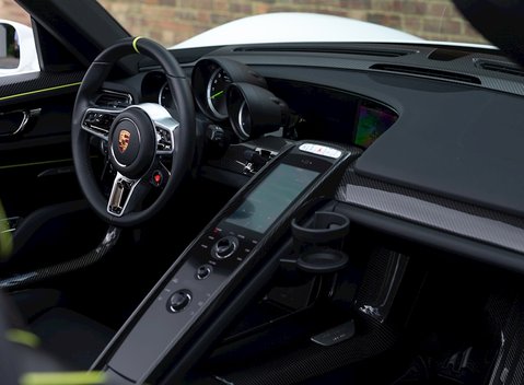 Porsche 918 Spyder 16